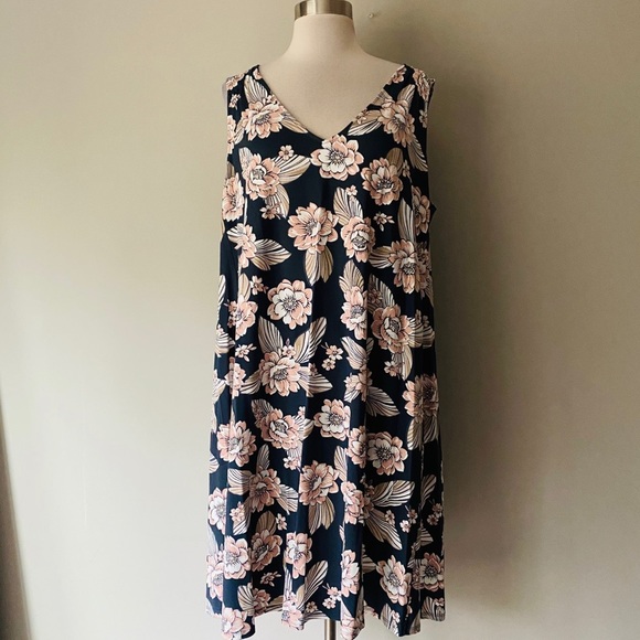 NWT Loft Plus Gray & Pink Soft Jersery Floral V Neck Swing Dress Women's Size 14 - Picture 3 of 8